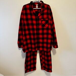 Wondershop Men’s Red and Black Checkered Pajama Set